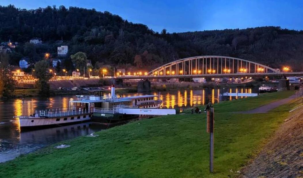 U Bocmana S Vyhledem Na Zamek A Labe Apartamento Decin Exterior foto