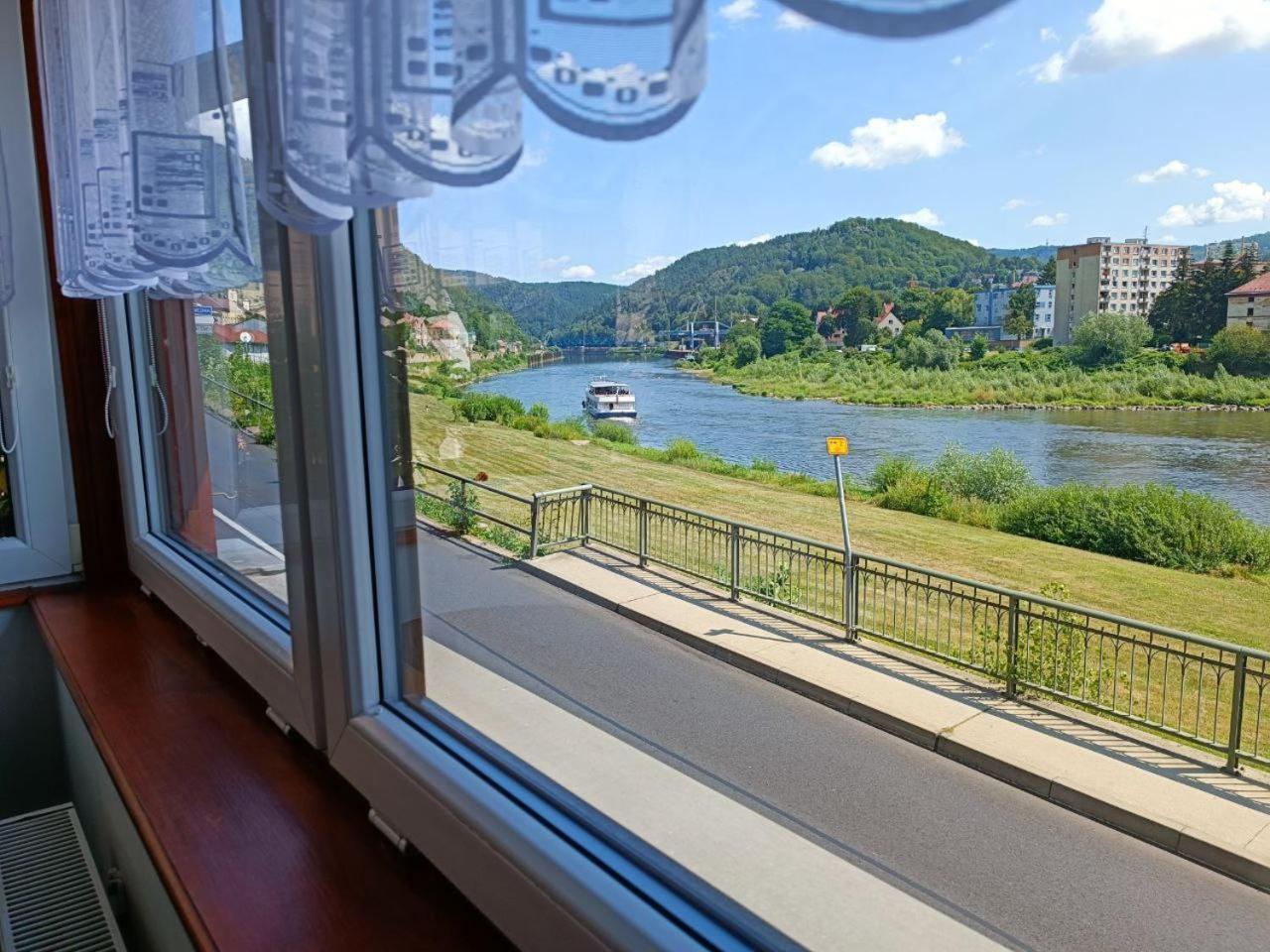 U Bocmana S Vyhledem Na Zamek A Labe Apartamento Decin Exterior foto
