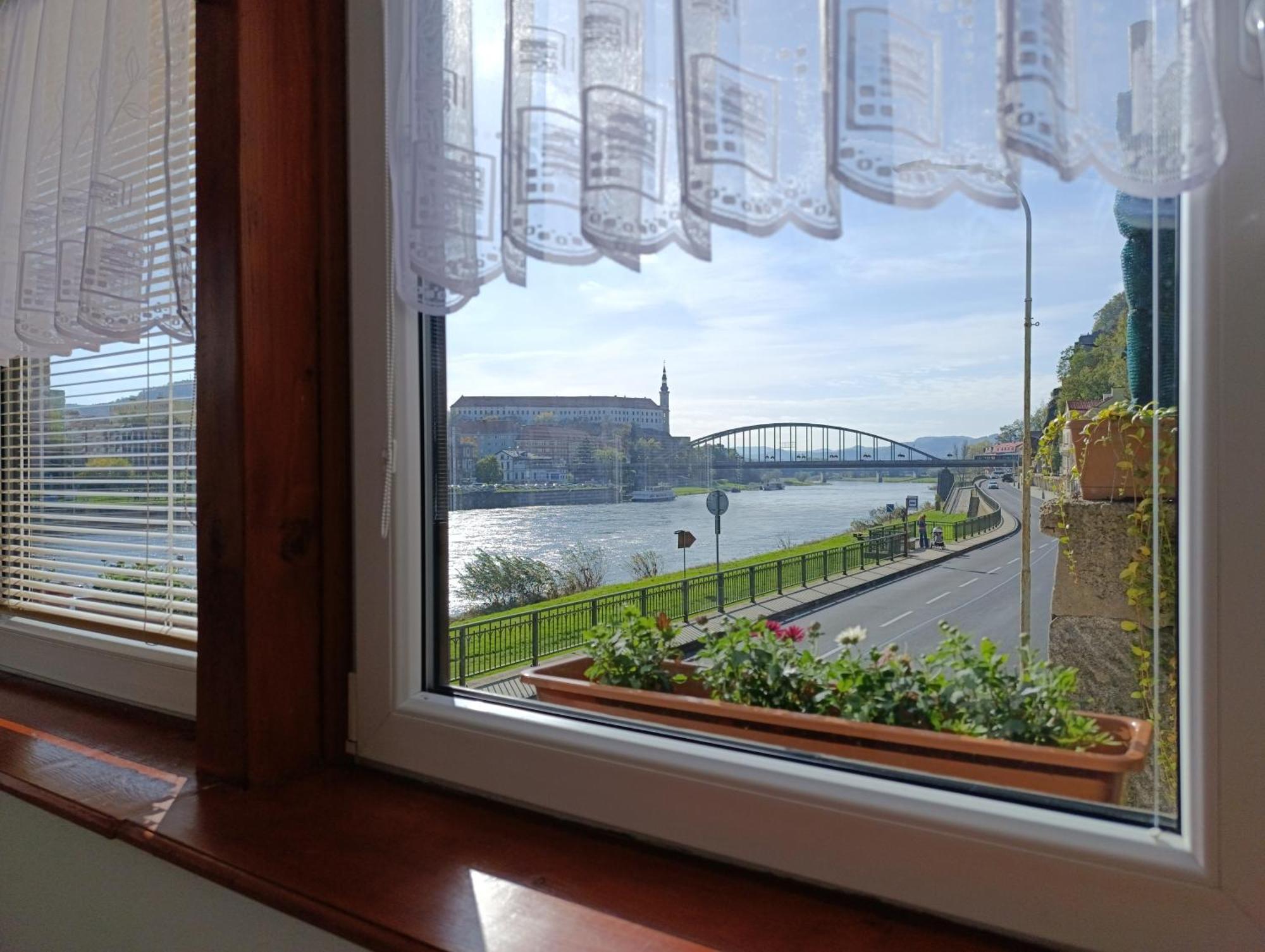 U Bocmana S Vyhledem Na Zamek A Labe Apartamento Decin Exterior foto